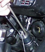 PushingDownToInsertE.jpg (8015 bytes)
